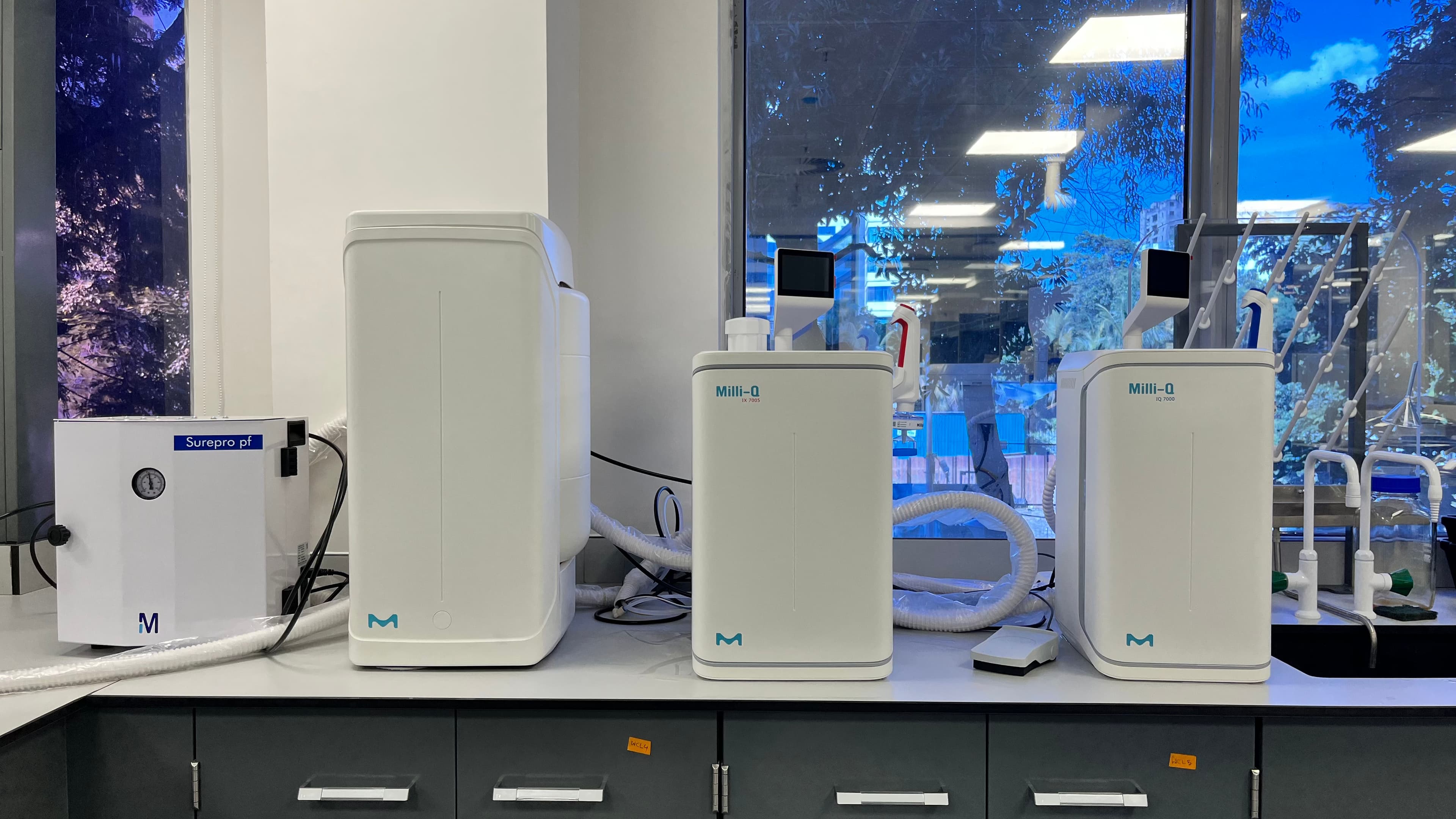 Mili-Q Deionized Water System