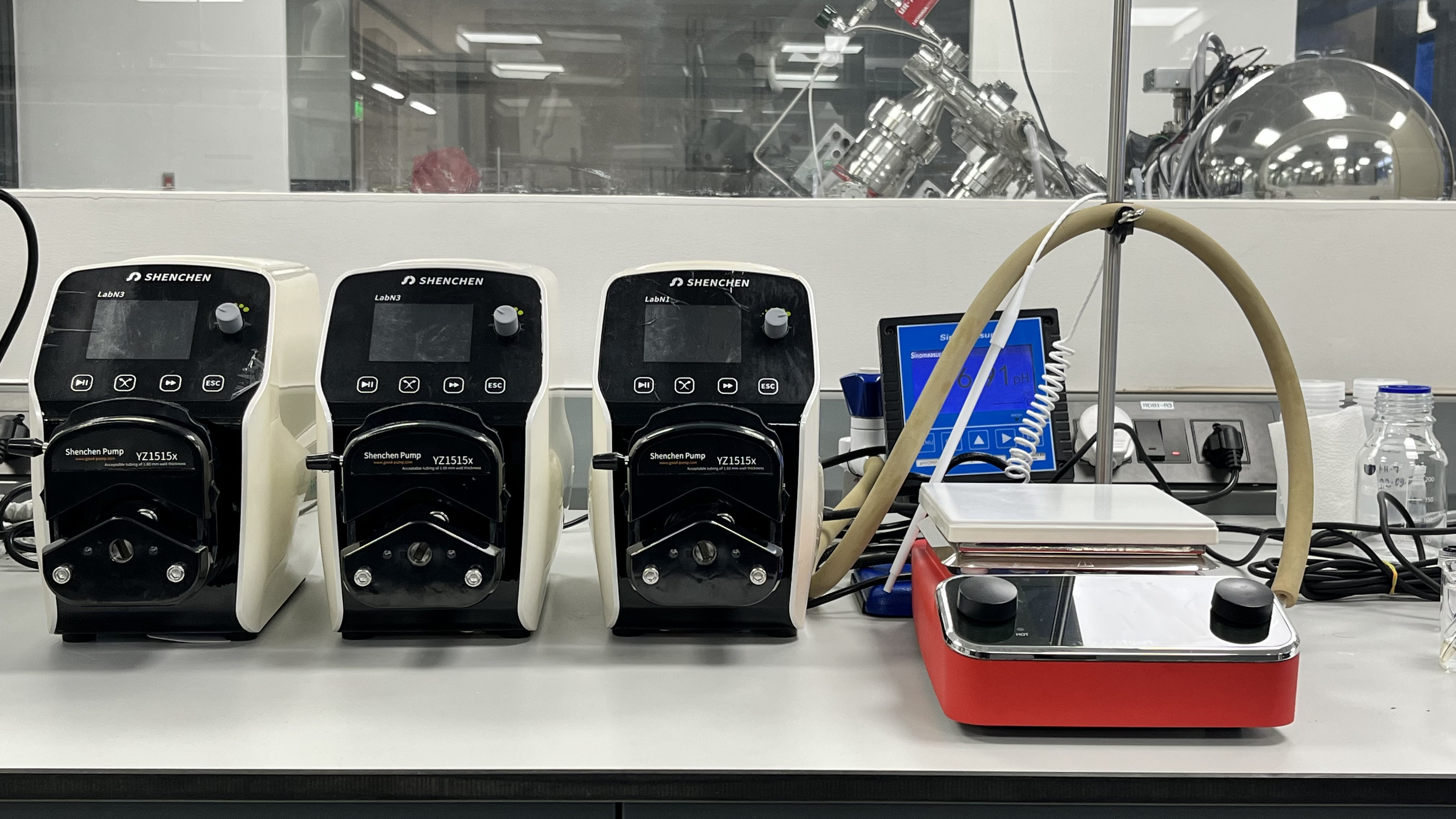 Coprecipitation set up with Peristaltic Pump and pH Feedback Controller